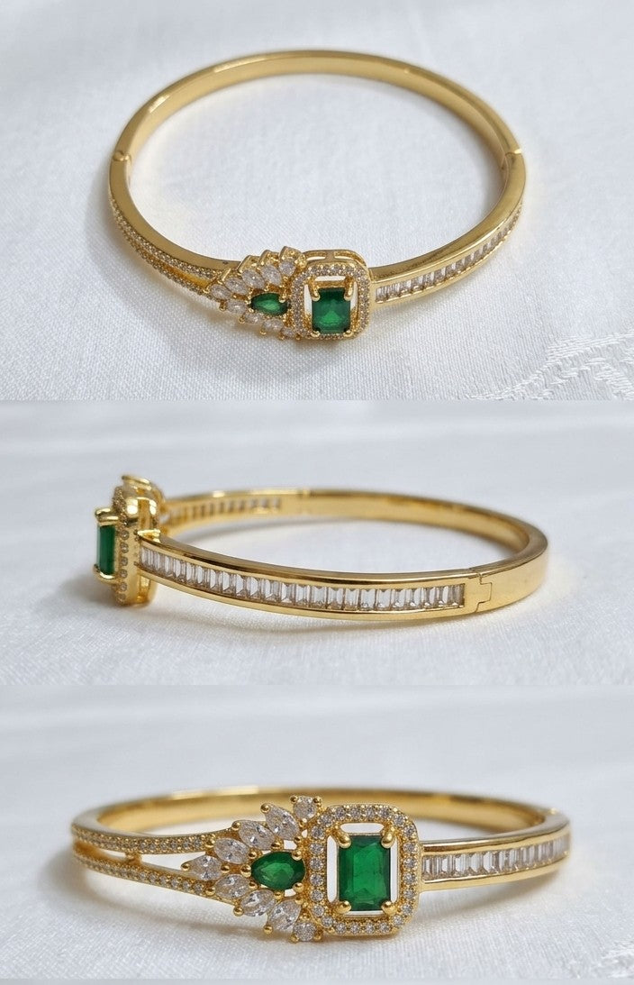 Aura Emerald Cluster Gold Toned Bracelet